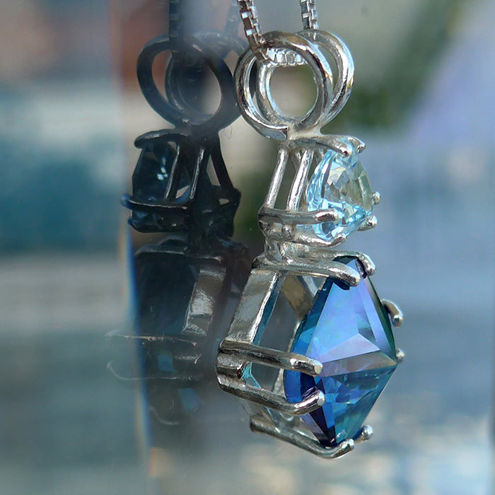 Aqua Aura Mini Magician with Blue Topaz