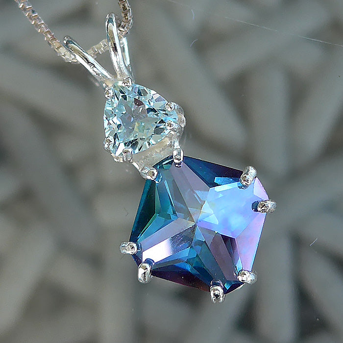 Aqua Aura Mini Magician with Blue Topaz