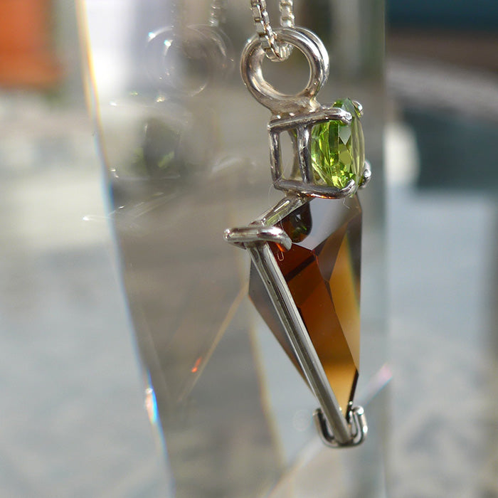 Citrine Angelic Star with Round Peridot Crown