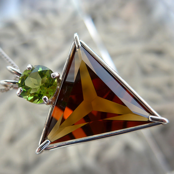 Citrine Angelic Star with Round Peridot Crown